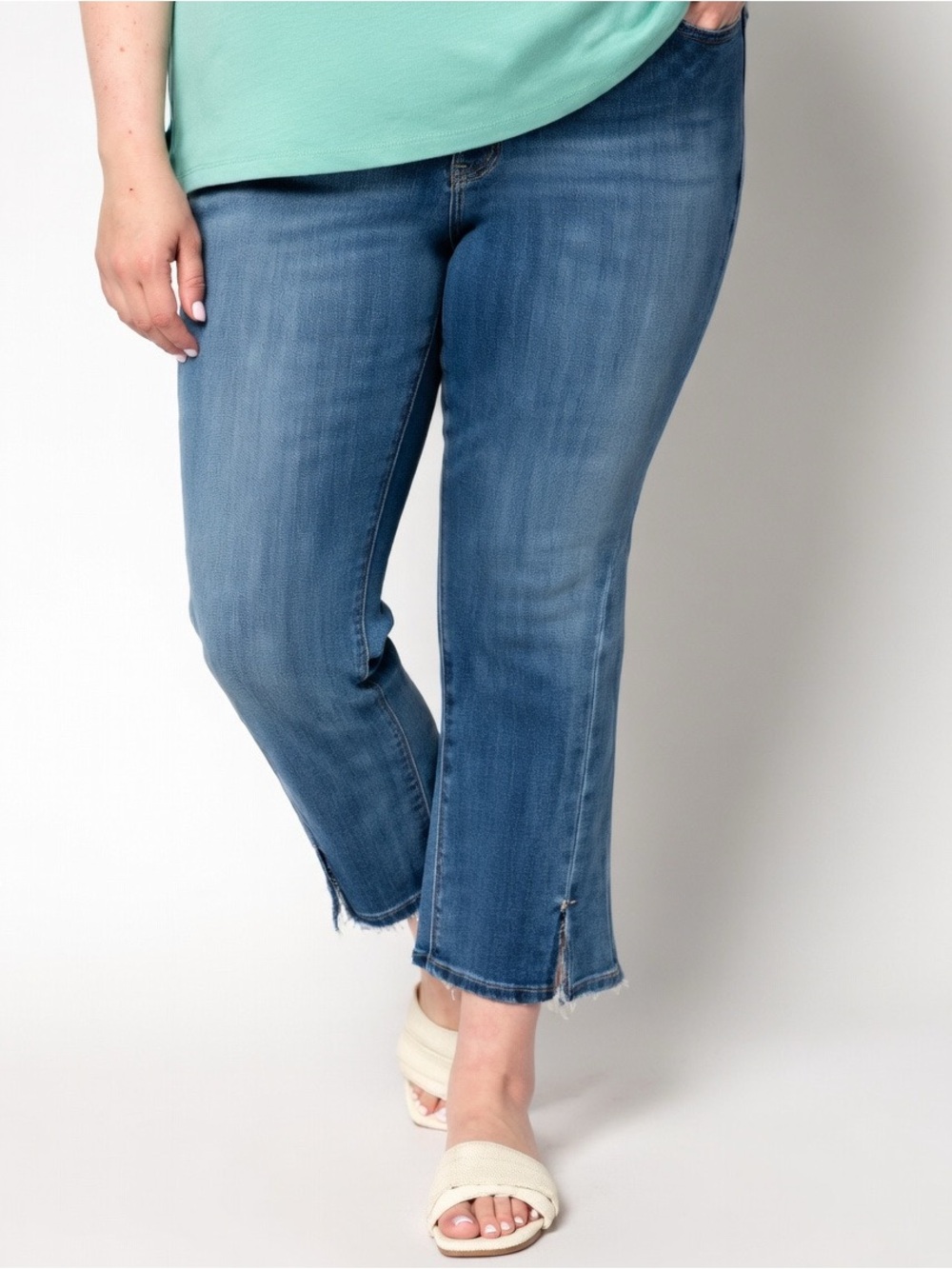 New QVC Belle by Kim Gravel Denim Seamed Kick Flare Crop Jeans / 18 Petite